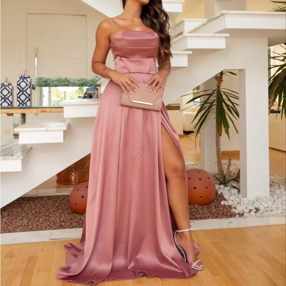 wedding/prom dress NEW used just one time